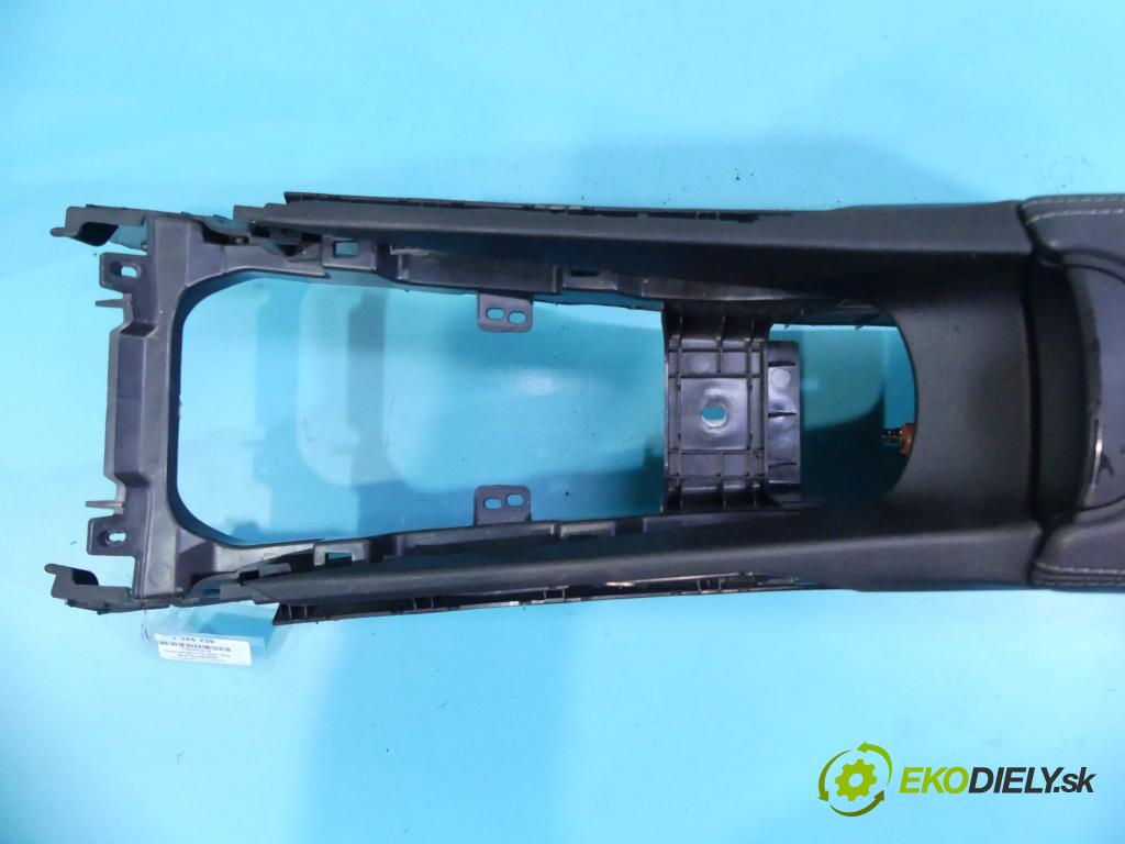 Toyota Avensis III T27 2009-2018 2.0 D4D 143 HP manual 105 kW 1995 cm3 5- operadlo 58912-05020 (Lakťové opierky)