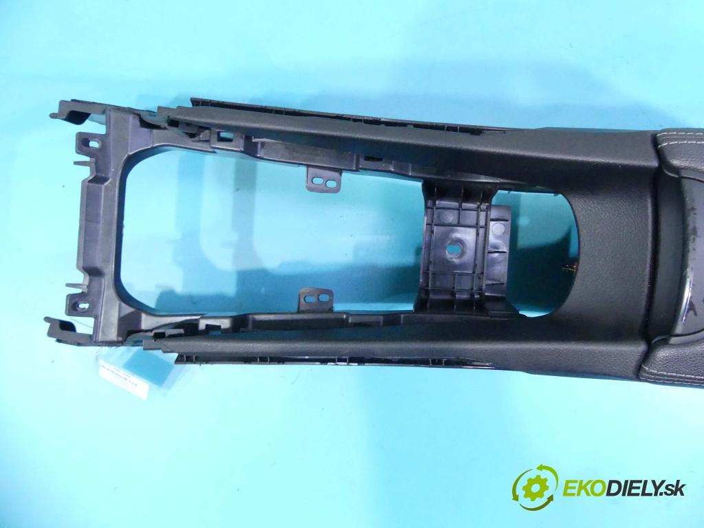 Toyota Avensis III T27 2009-2018 2.0 D4D 143 HP manual 105 kW 1995 cm3 5- operadlo 58912-05020 (Lakťové opierky)