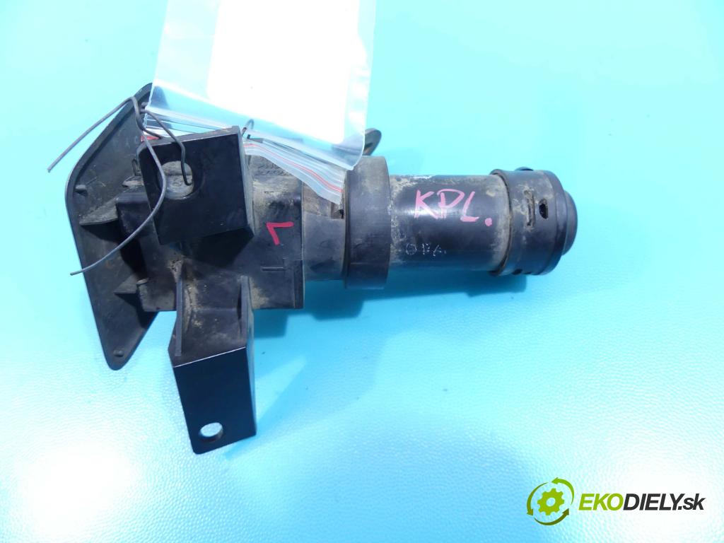 Suzuki Grand Vitara II 2005-2014 1.9 DDiS 129 HP manual 95 kW 1870 cm3 5- ostrekovač reflektor: ľavý  (Motorček ostrekovačov)