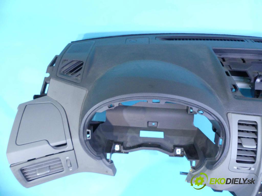 Nissan X-trail II T31 2008-2013 2.0 dci 150 HP manual 110 kW 1995 cm3 5- kokpit,pristrojová doska rozdeľovacia