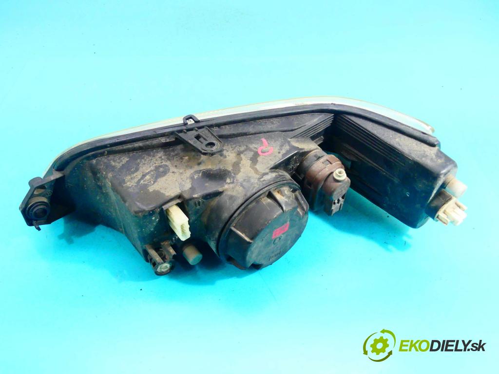 Peugeot 306 1.4 75 HP manual 55 kW 1360 cm3 4- Reflektor: pravý  (Pravé)