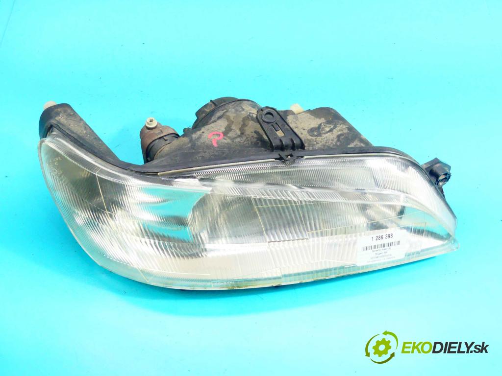 Peugeot 306 1.4 75 HP manual 55 kW 1360 cm3 4- Reflektor: pravý  (Pravé)