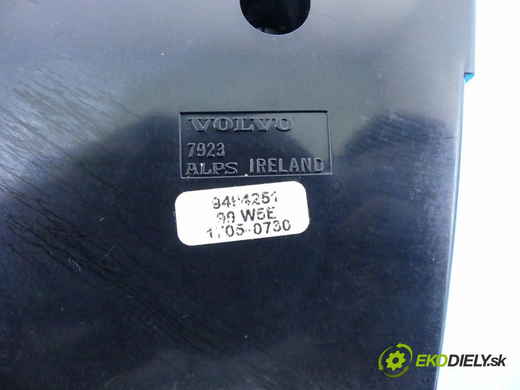 Volvo S80 I 1998-2006 2.5 tdi 140 HP automatic 103 kW 2461 cm3 4- panel kúrenia 7923