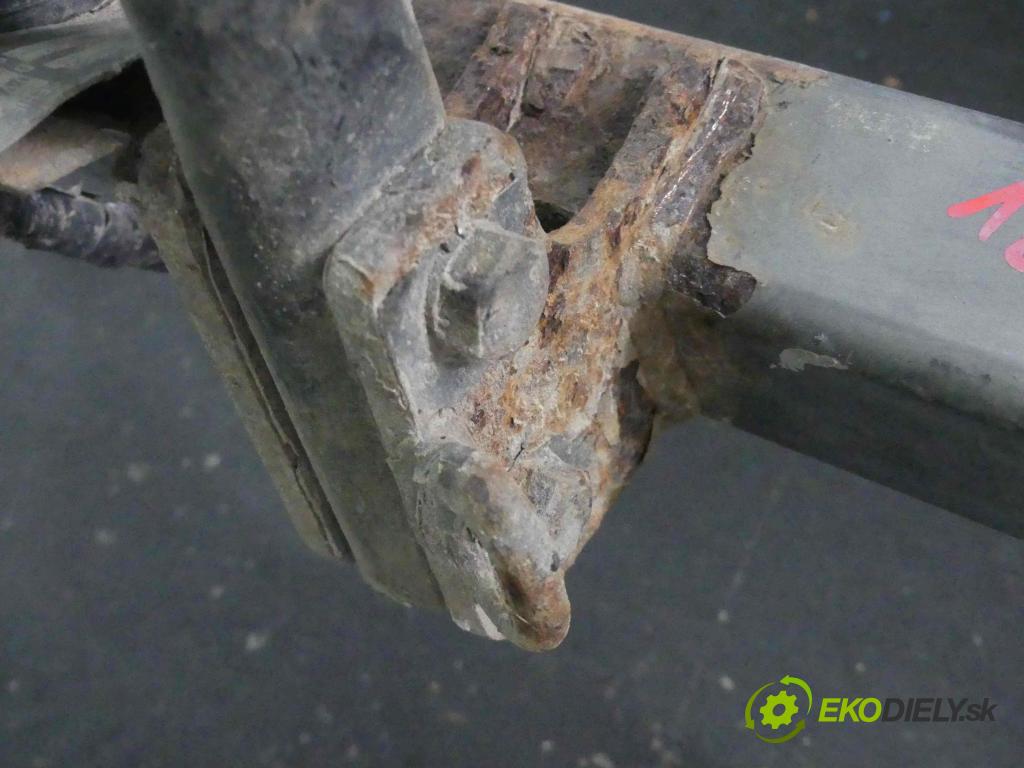 Volvo S80 I 1998-2006 2.5 tdi 140 hp automatic 103 kW 2461 cm3 4- oko tažné