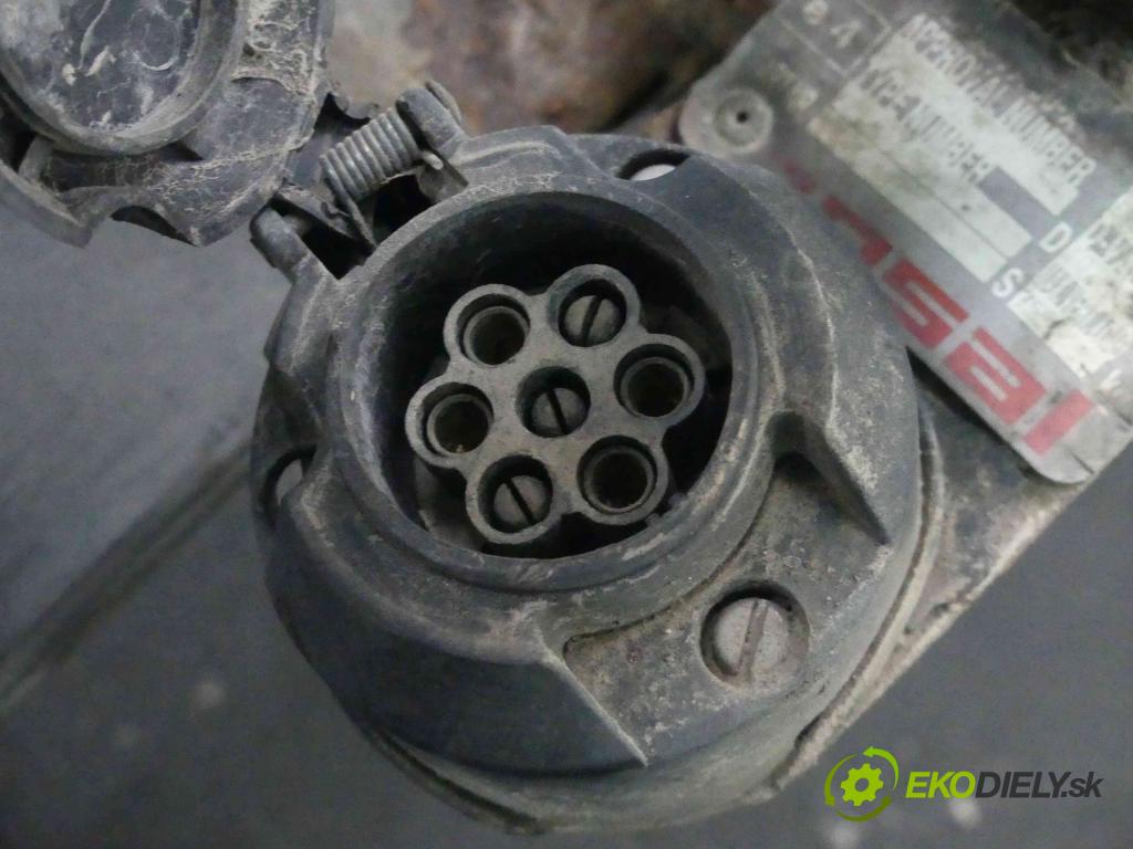 Volvo S80 I 1998-2006 2.5 tdi 140 hp automatic 103 kW 2461 cm3 4- oko tažné