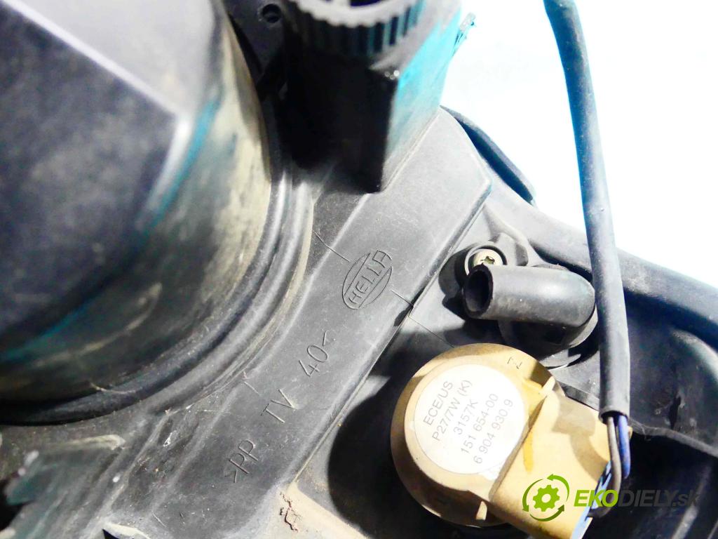 Bmw X5 E53 1999-2006 3.0 231 HP automatic 170 kW 2979 cm3 5- Reflektor: pravý  (Pravé)