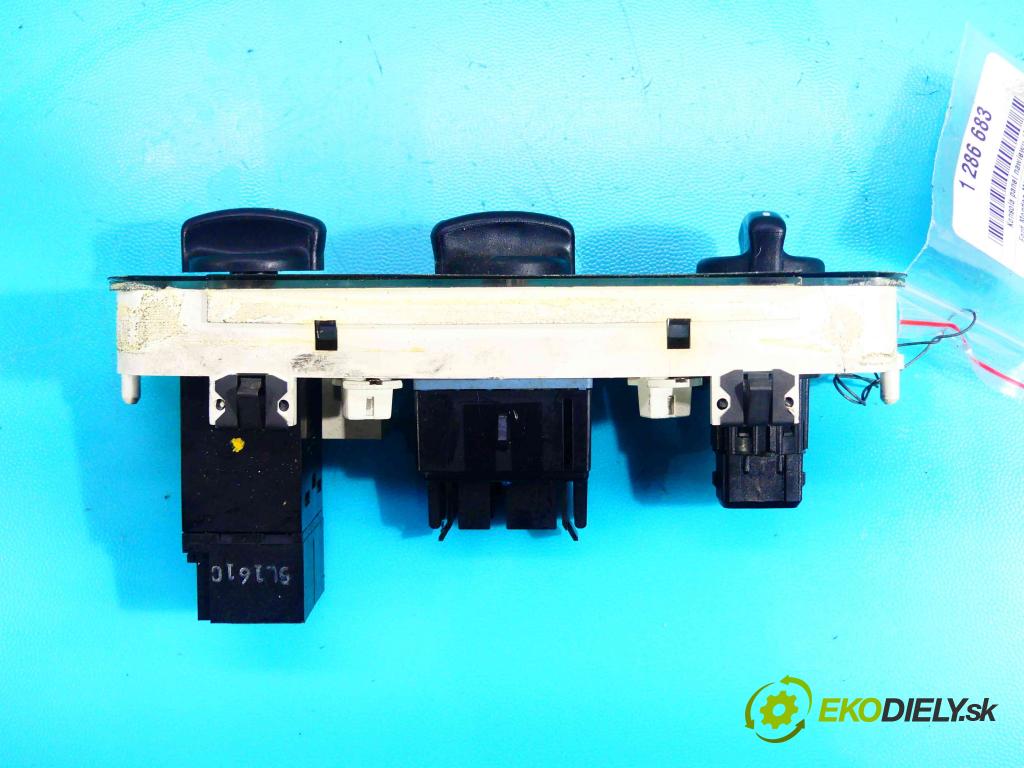 Ford Mondeo Mk1 1993-1996 1.8 16v 116 HP manual 85 kW 1796 cm3 5- panel kúrenia 93BW18D451A