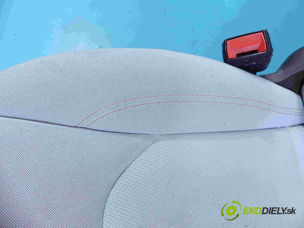 Jeep Renegade 2014- 1.4 T 140 HP manual 103 kW 1368 cm3 5- Sedačka ľavý  (Sedačky, sedadlá)