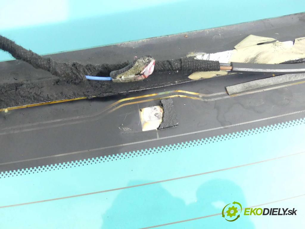 Citroen C5 II 2008-2017 2.0 hdi 181KM automatic 133 kW 1997 cm3 4- sklo zadní  (Okna zadní)