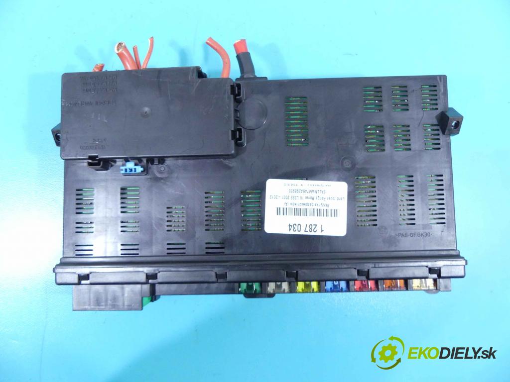 Land rover Range Rover III L322 2001-2012 3.6 TD V8 272 hp automatic 200 kW 3628 cm3 5- skříňka pojistková YQE500380 (Pojistkové skříňky)