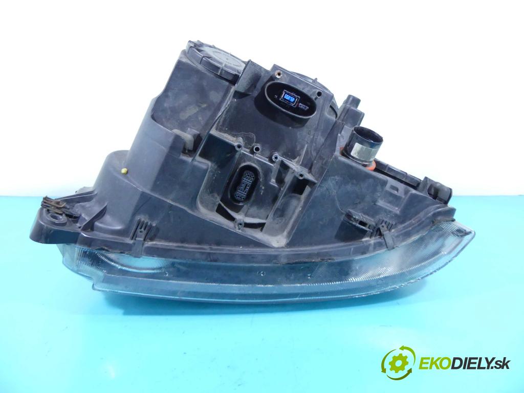 Land rover Range Rover III L322 2001-2012 3.6 TD V8 272 HP automatic 200 kW 3628 cm3 5- Reflektor: pravý  (Pravé)