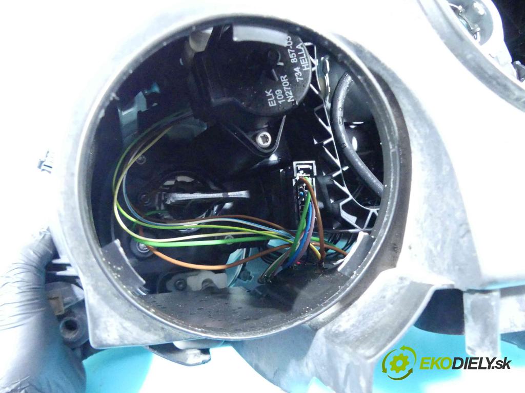 Land rover Range Rover III L322 2001-2012 3.6 TD V8 272 HP automatic 200 kW 3628 cm3 5- Reflektor: pravý  (Pravé)