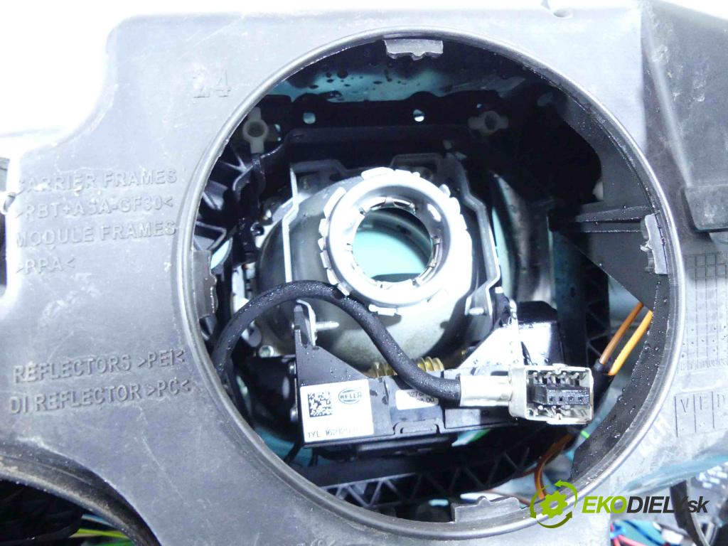 Land rover Range Rover III L322 2001-2012 3.6 TD V8 272 HP automatic 200 kW 3628 cm3 5- Reflektor: pravý  (Pravé)