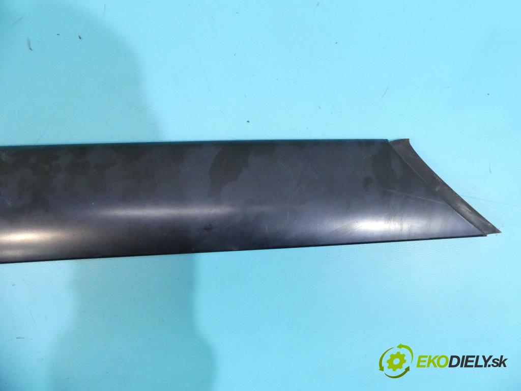 Land rover Range Rover III L322 2001-2012 3.6 TD V8 272 hp automatic 200 kW 3628 cm3 5- lišta Okna: čelní: levé DCB500172