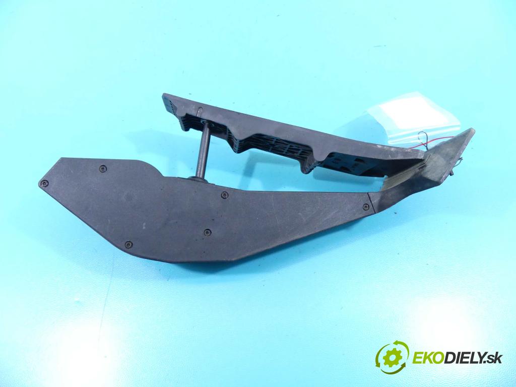 Land rover Range Rover III L322 2001-2012 3.6 TD V8 272 HP automatic 200 kW 3628 cm3 5- pedále 6786285 (Pedále)