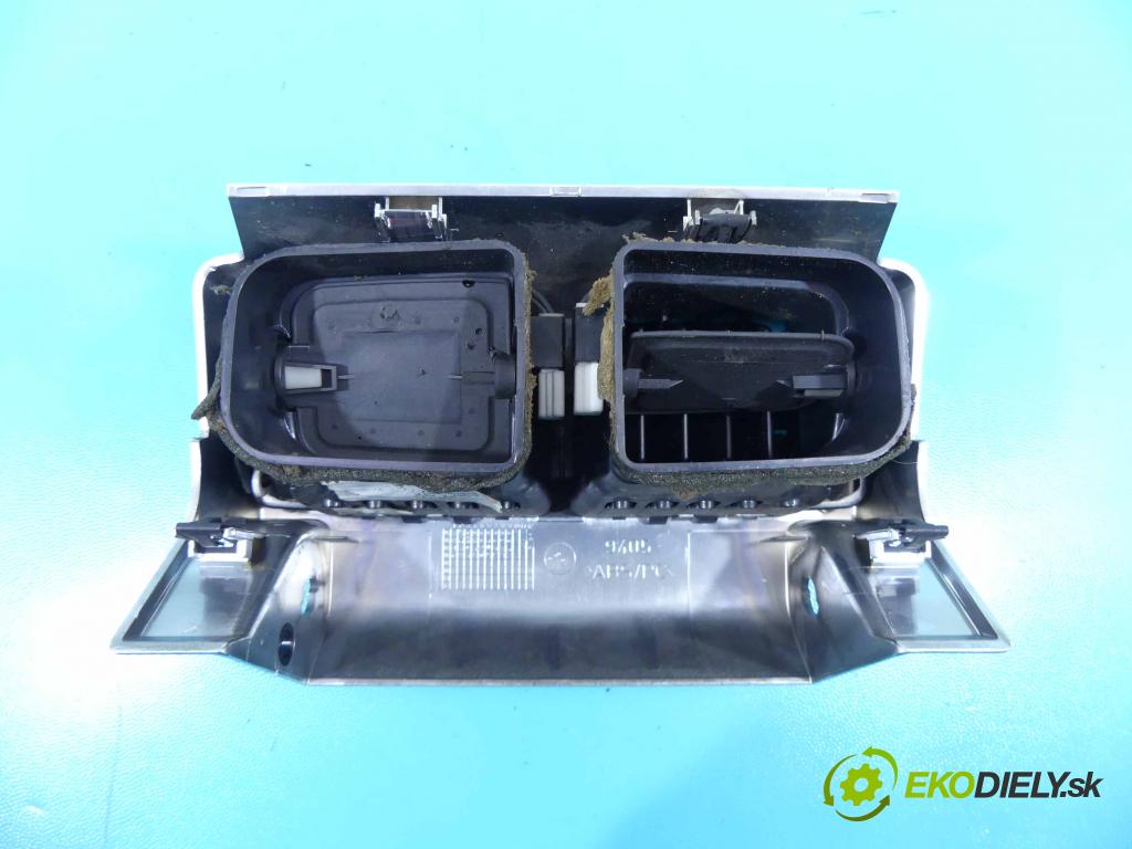 Land rover Range Rover III L322 2001-2012 3.6 TD V8 272 HP automatic 200 kW 3628 cm3 5- Mřížka: kúrenia stredová 7H42-014A22-AB (Mriežky kúrenia (fukáre))