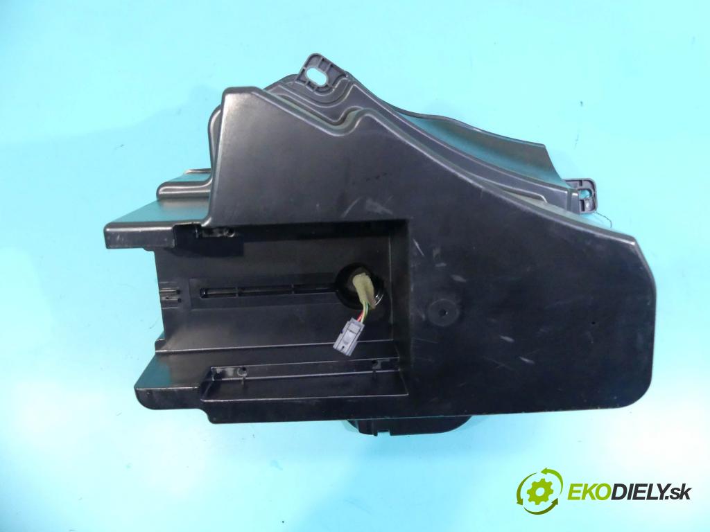 Land rover Range Rover III L322 2001-2012 3.6 TD V8 272 HP automatic 200 kW 3628 cm3 5- Subwoofer: XQA500110 (Audio zariadenia)