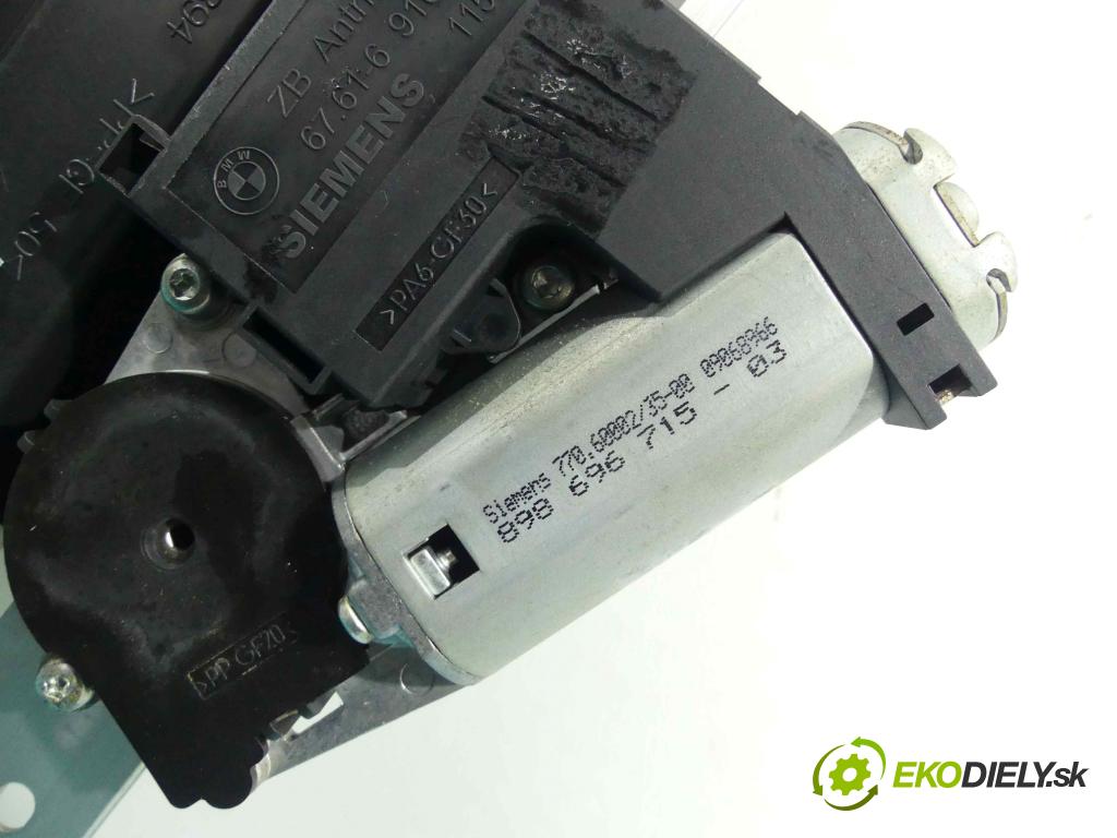 Land rover Range Rover III L322 2001-2012 3.6 TD V8 272 HP automatic 200 kW 3628 cm3 5- Střešní okno: 6910154 (Sklá karosérie)