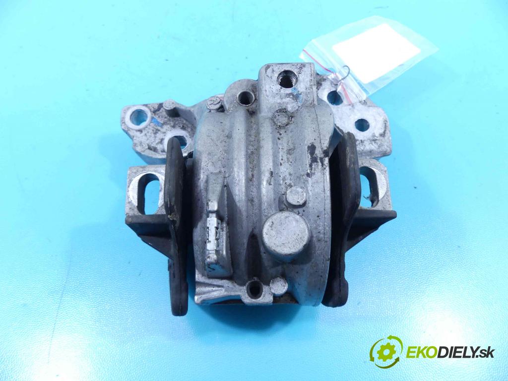 Citroen C5 II 2008-2017 2.0 hdi 181KM automatic 133 kW 1997 cm3 4- airbag motora  (Držiaky motora)