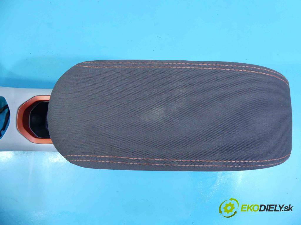 Jeep Renegade 2014- 1.4 T 140 HP manual 103 kW 1368 cm3 5- operadlo  (Lakťové opierky)