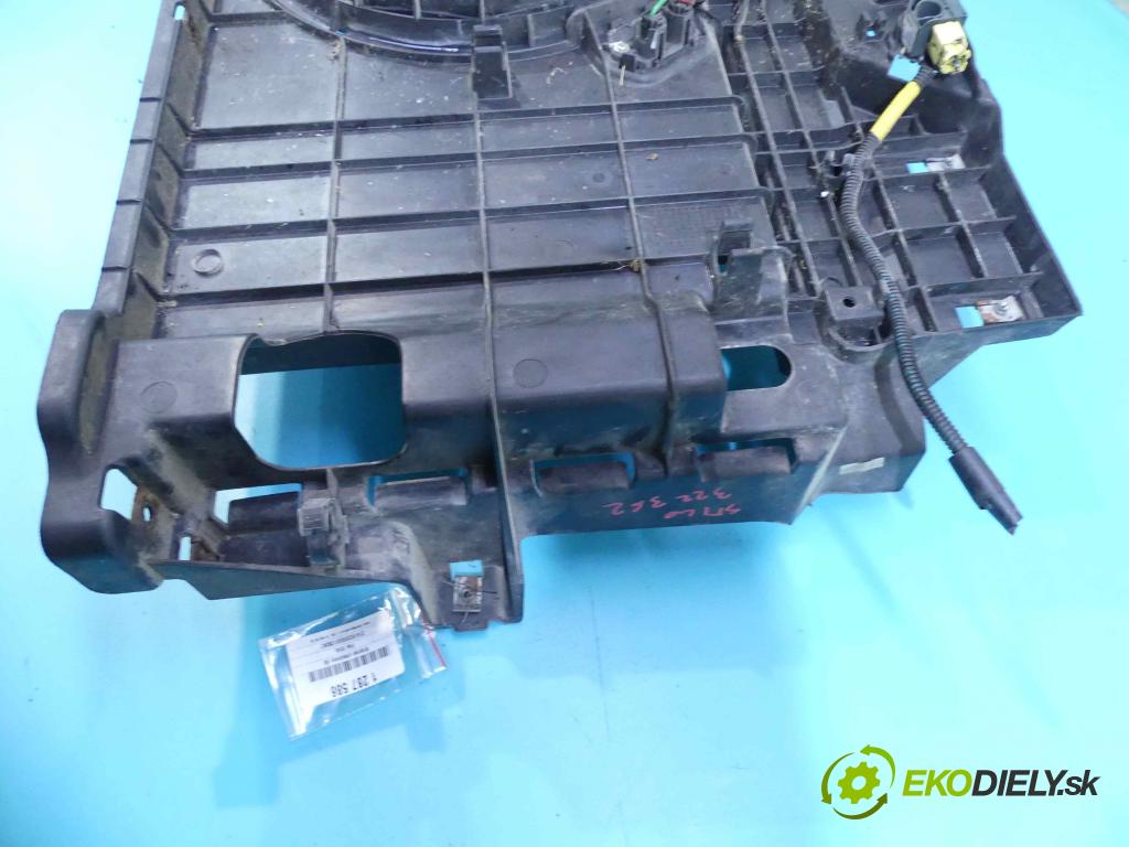 Fiat Stilo 1.2 16V 80 HP manual 59 kW 1242 cm3 5- Ventilátor chladiča 837301000