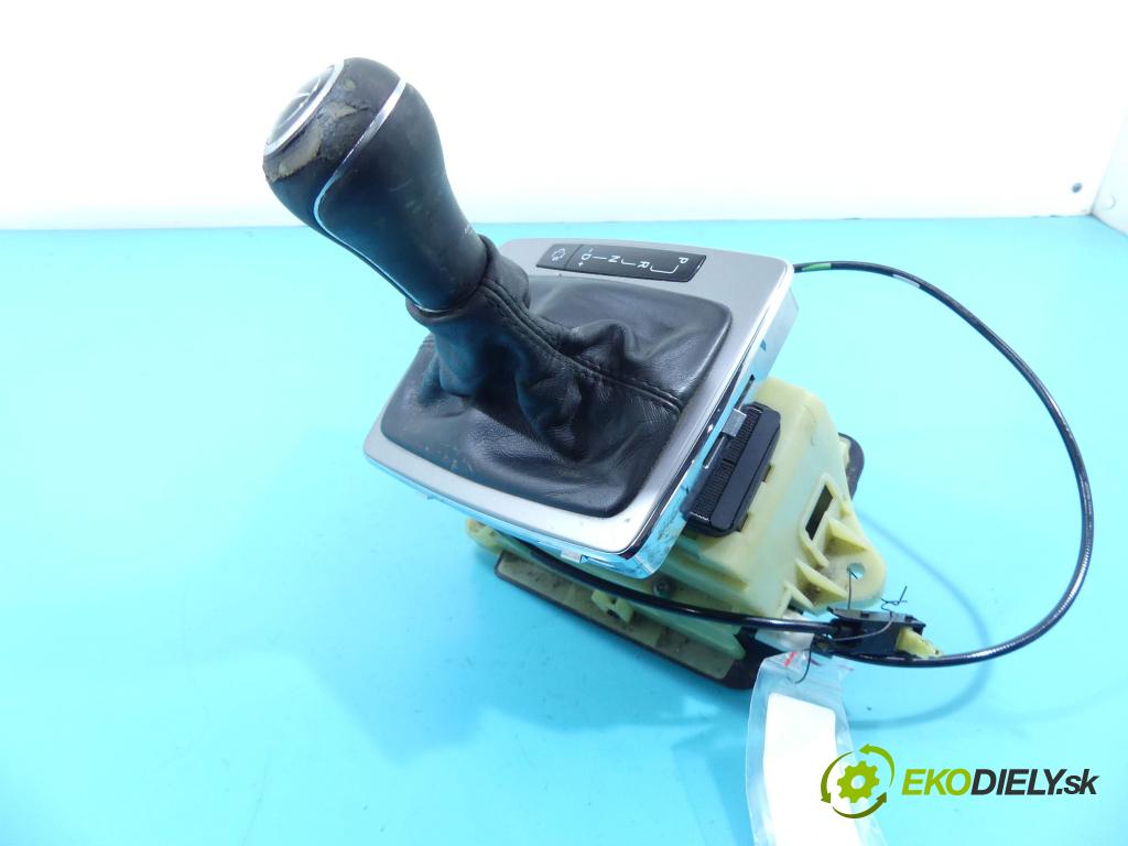 Mercedes GLK X204 2008-2015 2,2.0 cdi 170 HP automatic 125 kW 2143 cm3 5- Páka: Změny: stupeň,rýchlosť A2042670288 (Rýchlostné páky / kulisy)