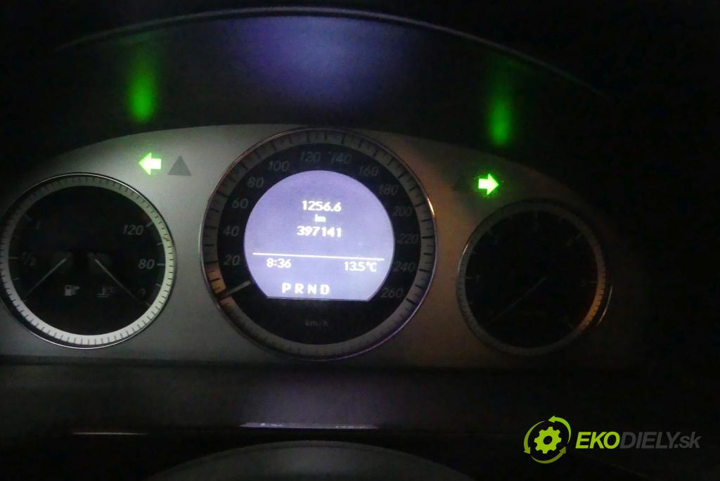 Mercedes GLK X204 2008-2015 2,2.0 cdi 170 HP automatic 125 kW 2143 cm3 5- prístrojovka/ budíky A2049003902 (Prístrojové dosky, displeje)