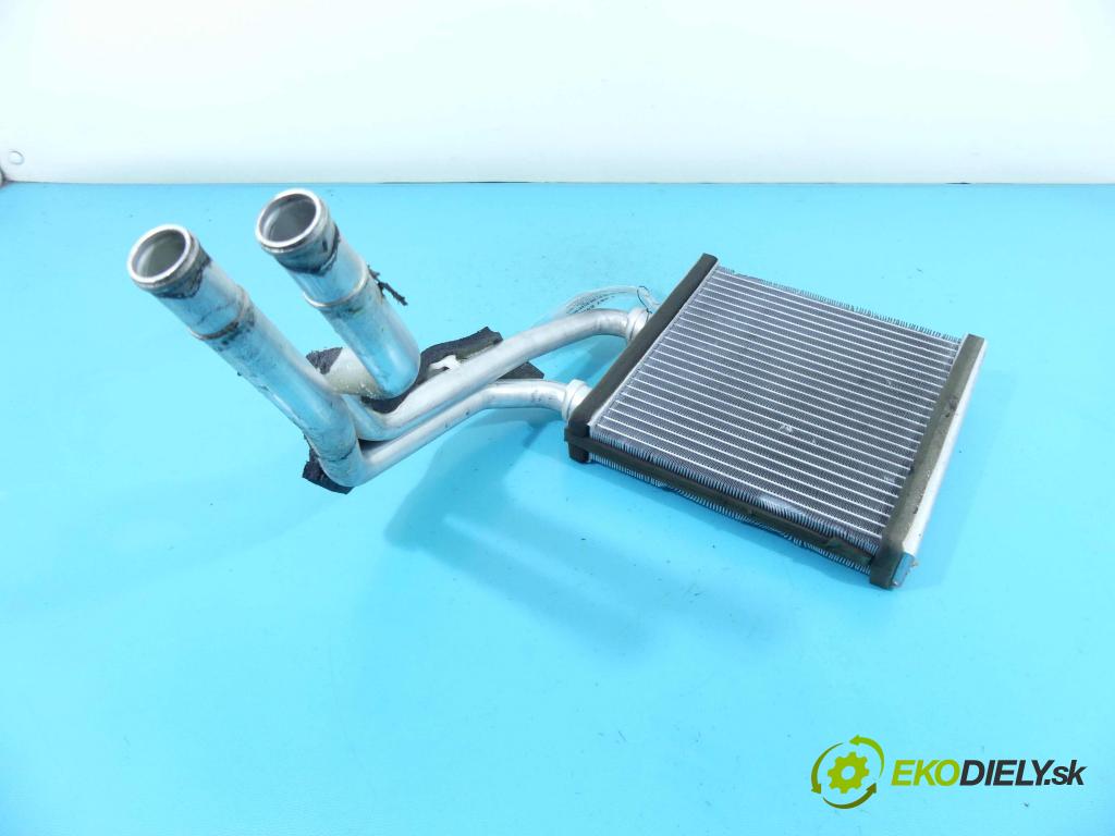 Nissan X-trail II T31 2008-2013 2.0 dci 150 hp manual 110 kW 1995 cm3 5- radiátor  (Radiátory topení)