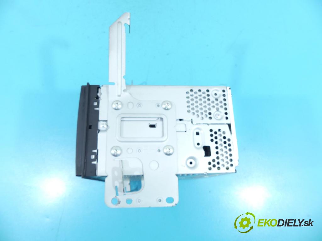 Nissan X-trail II T31 2008-2013 2.0 dci 150 HP manual 110 kW 1995 cm3 5- Radio originál 276-0034-71