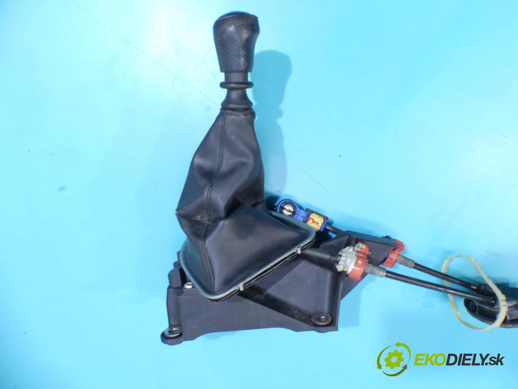 Nissan X-trail II T31 2008-2013 2.0 dci 150 HP manual 110 kW 1995 cm3 5- Páka: Změny: stupeň,rýchlosť JD500 (Rýchlostné páky / kulisy)