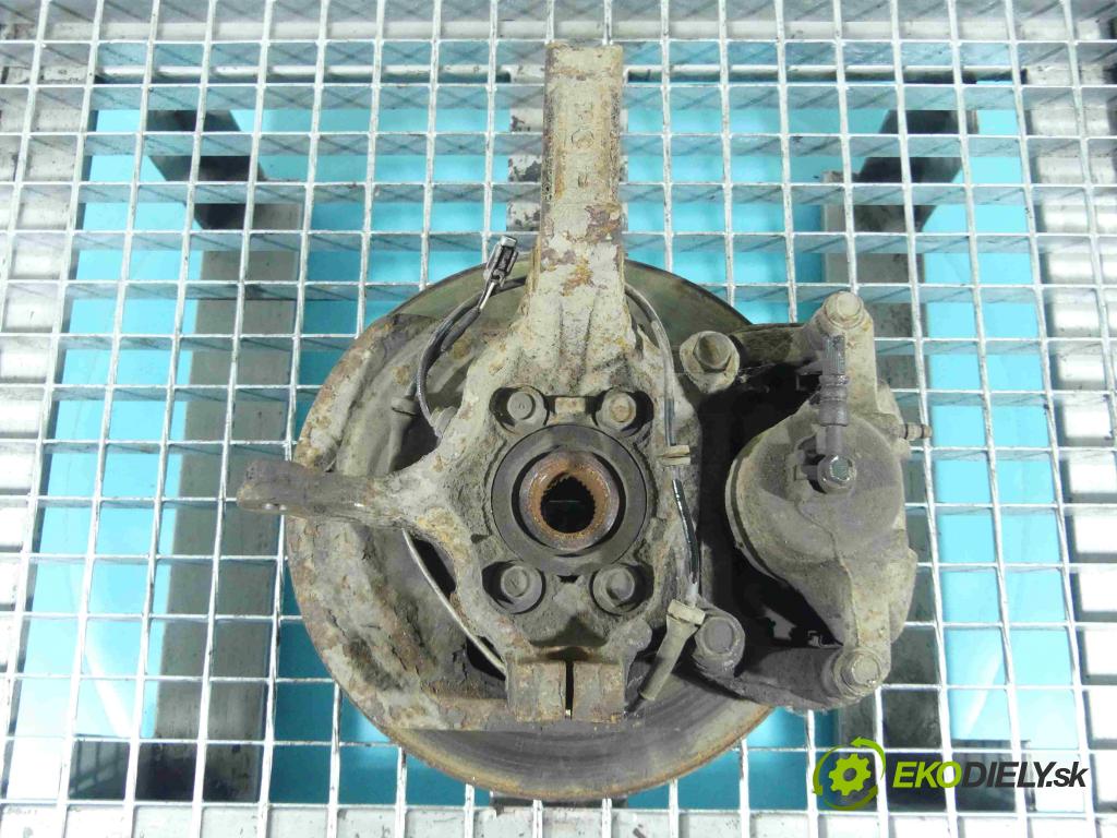 Nissan X-trail II T31 2008-2013 2.0 dci 150 HP manual 110 kW 1995 cm3 5- náboj ľavé (Náboje)