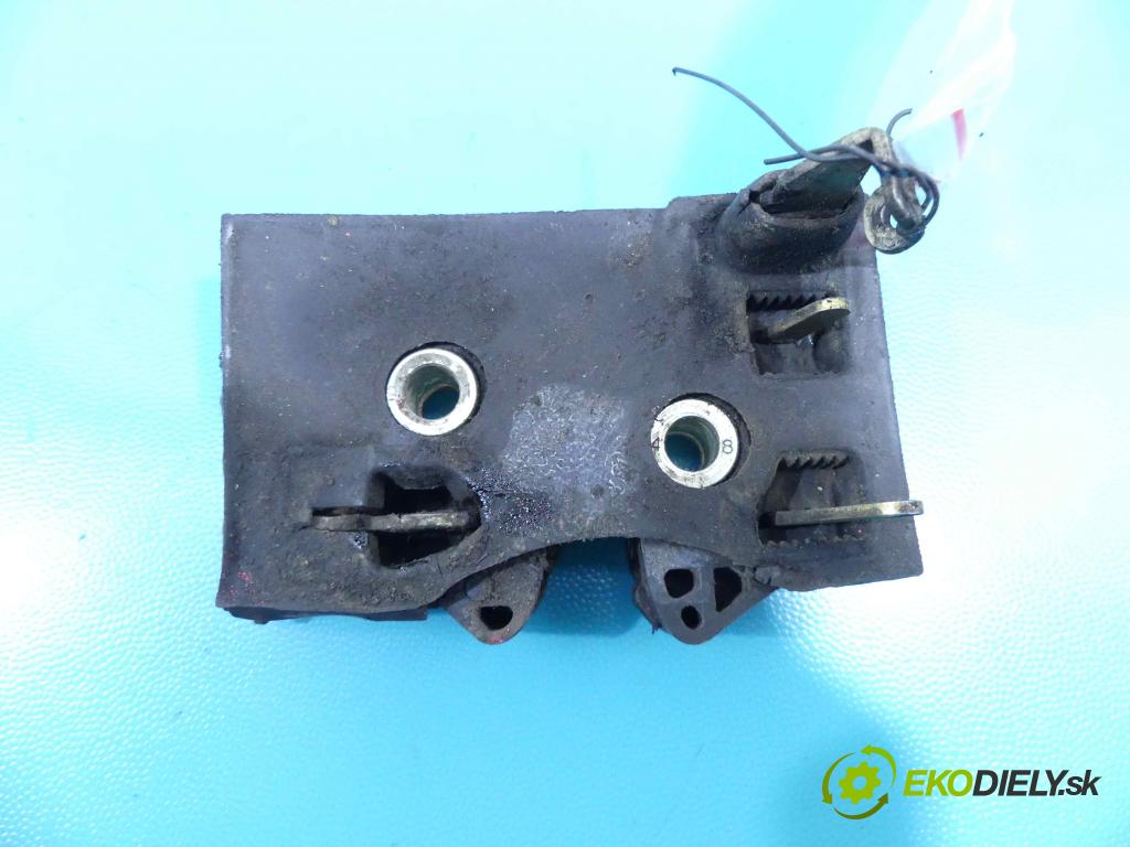 Audi 80 B4 1991-1994 2.0 8v 116 hp manual 85 kW 1984 cm3 4- zámek zadní pravý 8A0839016