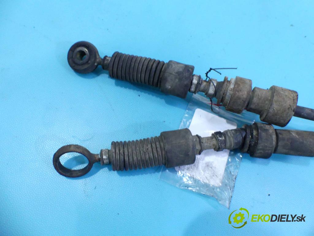 Toyota Corolla E11 1997-2002 2.0 D4D 90 HP manual 66 kW 1995 cm3 3- Páka: Změny: stupeň,rýchlosť  (Rýchlostné páky / kulisy)