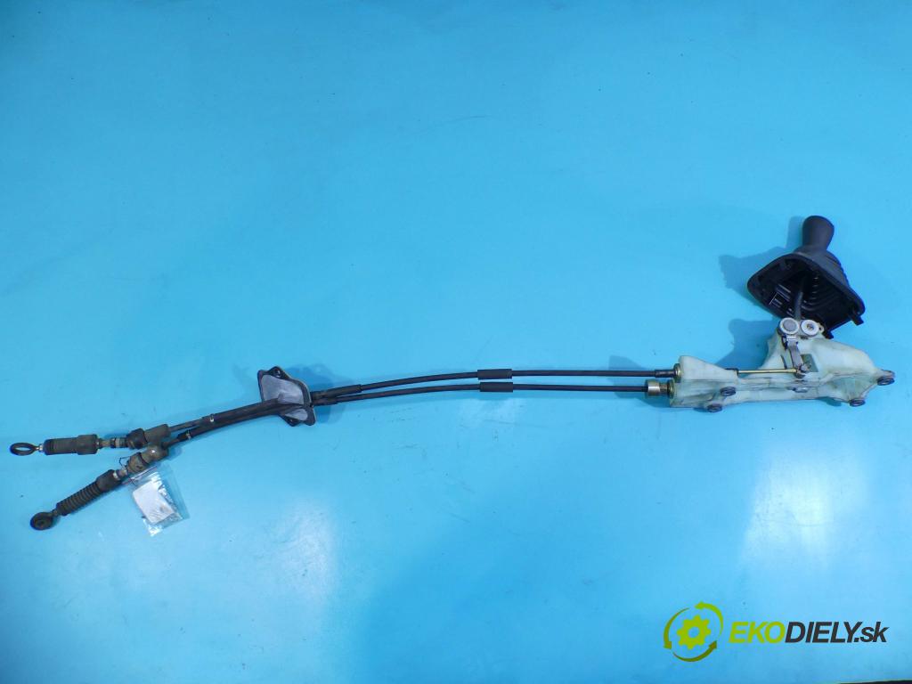 Toyota Corolla E11 1997-2002 2.0 D4D 90 HP manual 66 kW 1995 cm3 3- Páka: Změny: stupeň,rýchlosť  (Rýchlostné páky / kulisy)