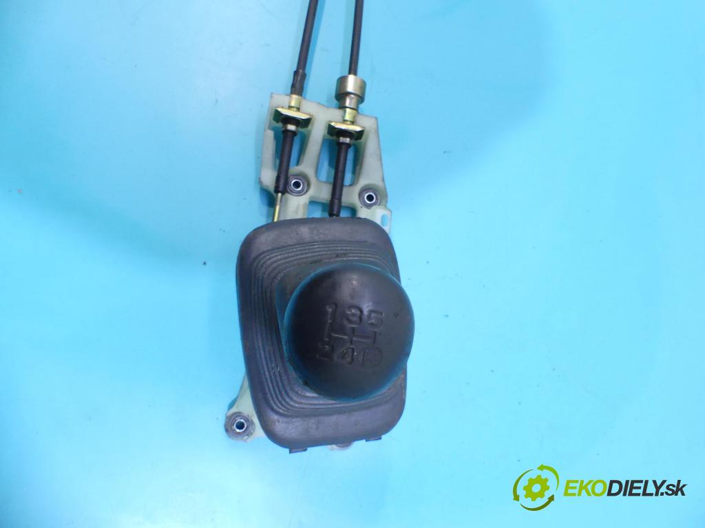 Toyota Corolla E11 1997-2002 2.0 D4D 90 HP manual 66 kW 1995 cm3 3- Páka: Změny: stupeň,rýchlosť  (Rýchlostné páky / kulisy)