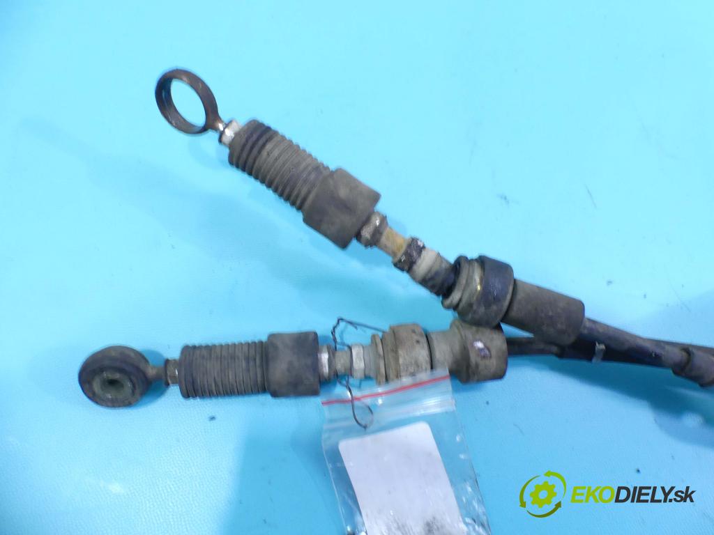 Toyota Corolla E11 1997-2002 2.0 D4D 90 HP manual 66 kW 1995 cm3 3- Páka: Změny: stupeň,rýchlosť  (Rýchlostné páky / kulisy)