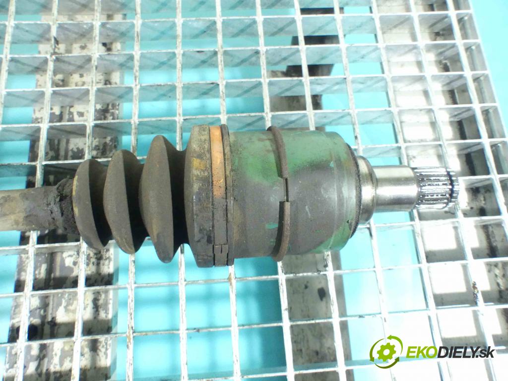 Toyota Corolla E11 1997-2002 2.0 D4D 90 HP manual 66 kW 1995 cm3 3- poloos ľavé  (Poloosy)