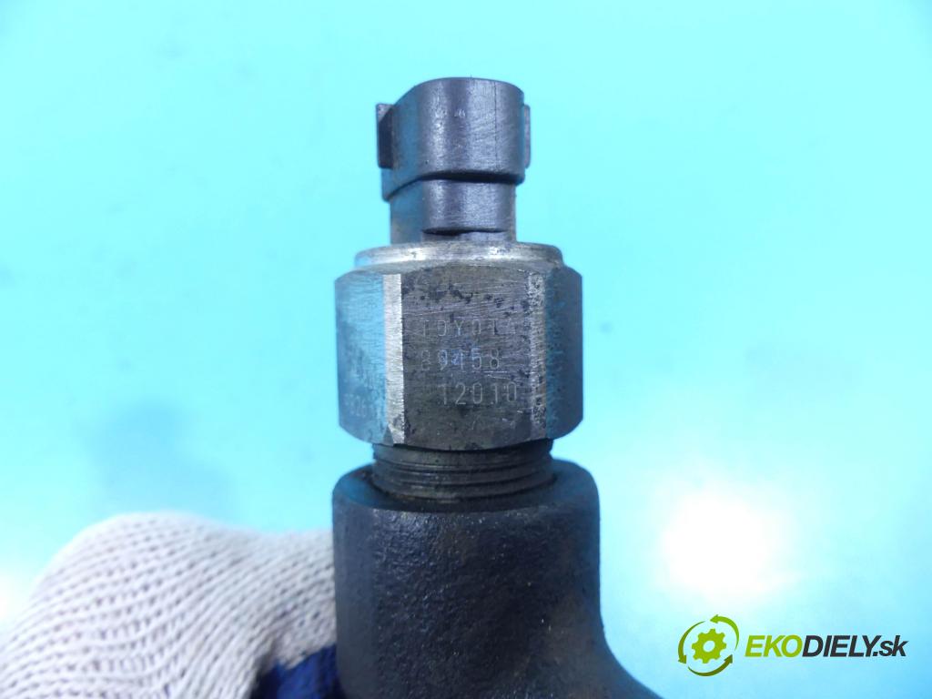 Toyota Corolla E11 1997-2002 2.0 D4D 90 HP manual 66 kW 1995 cm3 3- lišta vstrekovacia 89458-12010 (Vstrekovacie lišty)