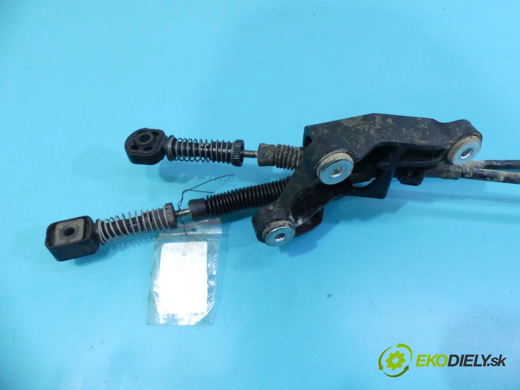 Skoda Fabia III 2014- 1.0 TSI 110 HP manual 81 kW 999 cm3 5- Páka: Změny: stupeň,rýchlosť 6Q0711061E (Rýchlostné páky / kulisy)