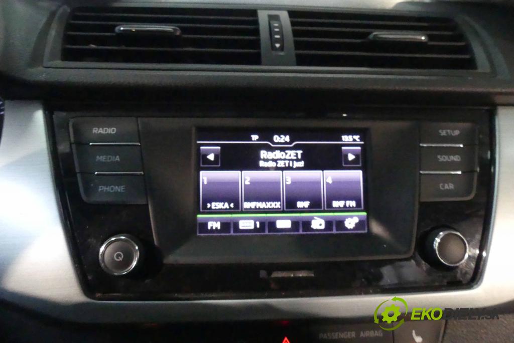 Skoda Fabia III 2014- 1.0 TSI 110 HP manual 81 kW 999 cm3 5- Radio originál 6V0035871D
