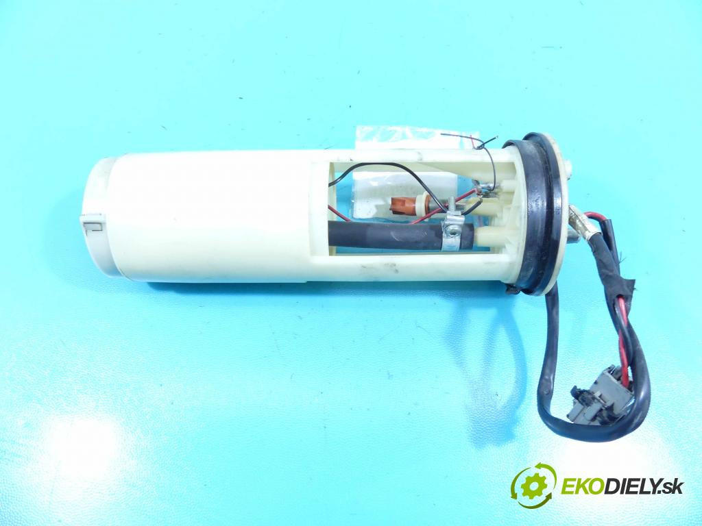 Volvo 850 2.4 140 HP manual 103 kW 2435 cm3 5- čerpadlo palivo