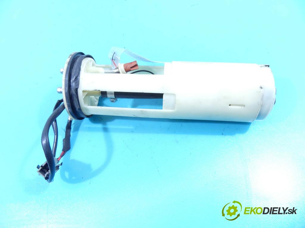 Volvo 850 2.4 140 HP manual 103 kW 2435 cm3 5- čerpadlo palivo