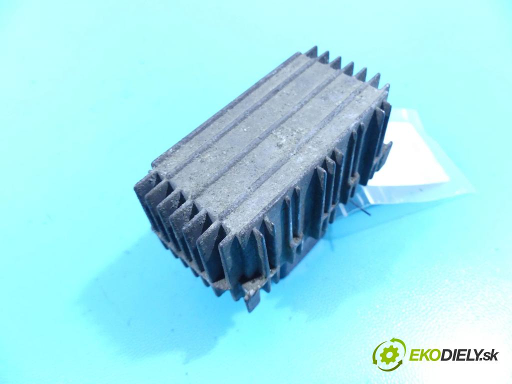 Opel Astra II 1998-2009 2.0 dti 101 HP manual 74 kW 1995 cm3 5- Relé: 09132691 (Relé)