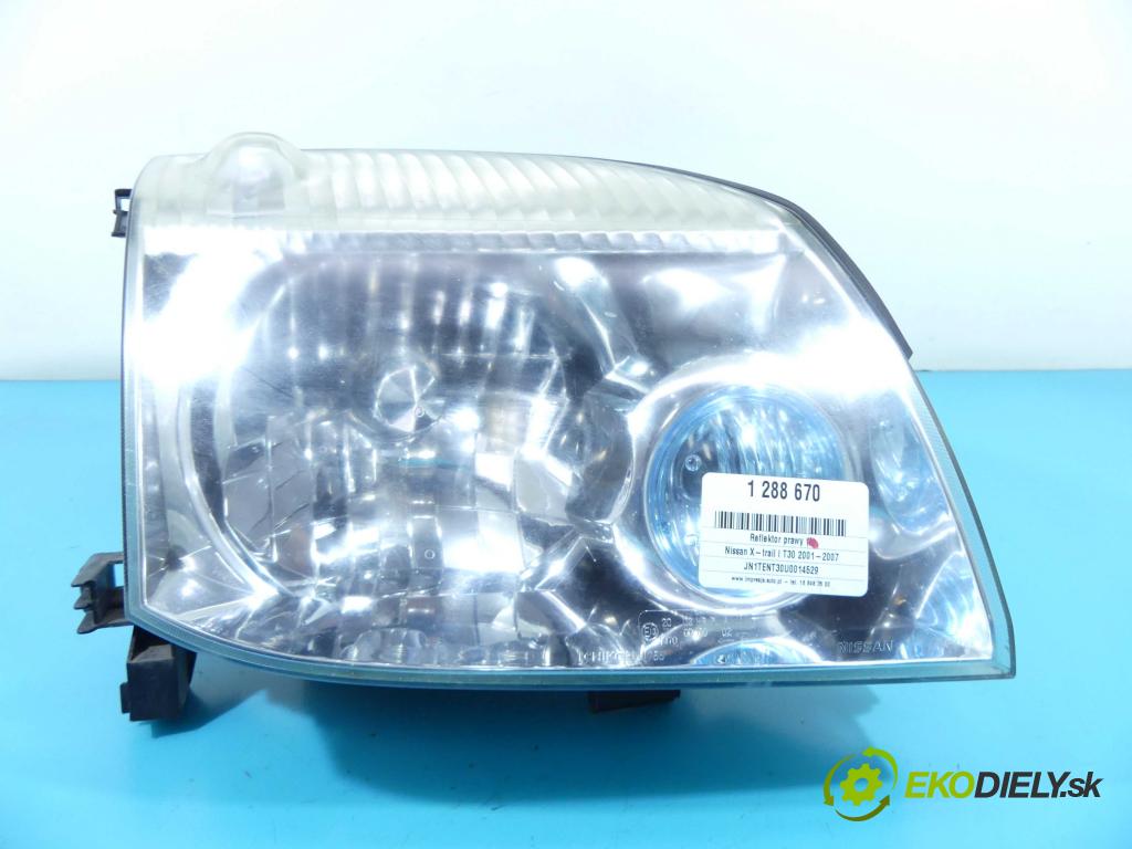 Nissan X-trail I T30 2001-2007 2.2 dci 136 HP manual 100 kW 2184 cm3 5- Reflektor: pravý  (Pravé)