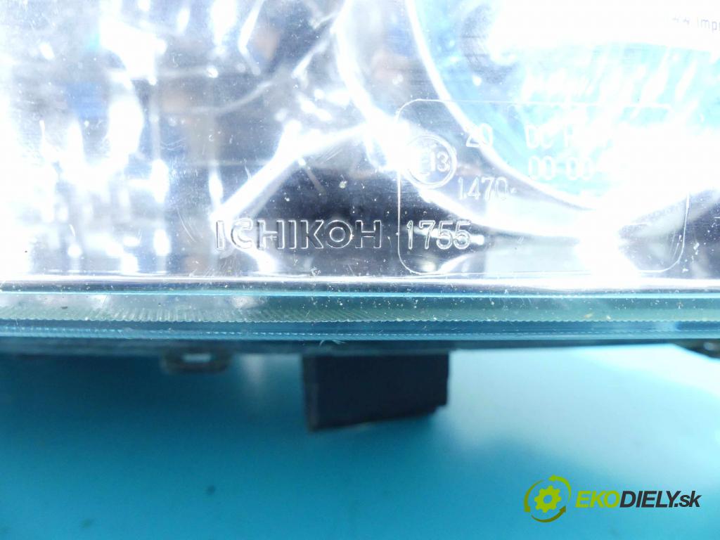 Nissan X-trail I T30 2001-2007 2.2 dci 136 HP manual 100 kW 2184 cm3 5- Reflektor: pravý  (Pravé)