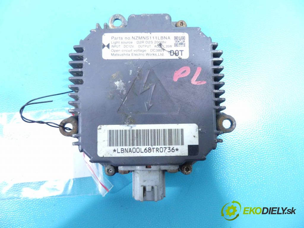 Nissan X-trail I T30 2001-2007 2.2 dci 136 HP manual 100 kW 2184 cm3 5- střídač: xenon NZMNS111LBNA (Riadiace jednotky xenónu)