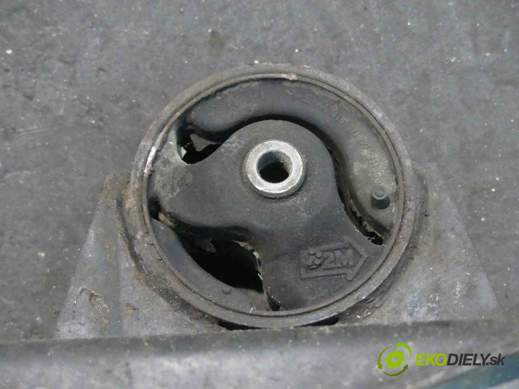Nissan X-trail I T30 2001-2007 2.2 dci 136hp manual 100 kW 2184 cm3 5- výztuha motoru