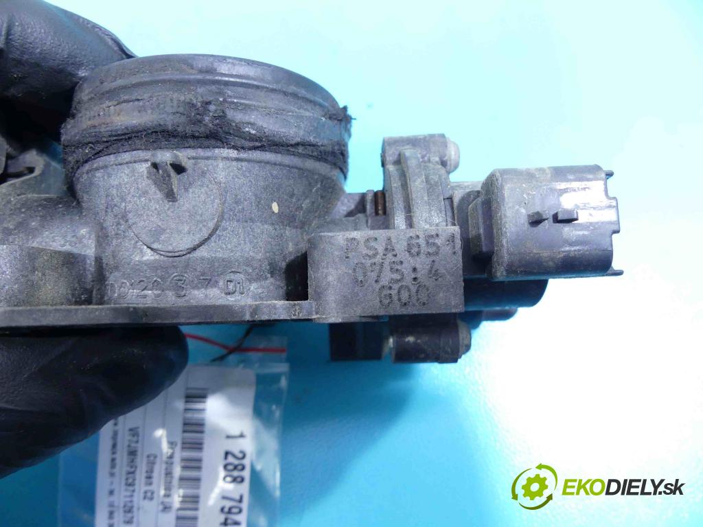 Citroen C2 1.1 60 HP manual 44 kW 1124 cm3 3- klapka 6510754 (Škrtiace klapky)