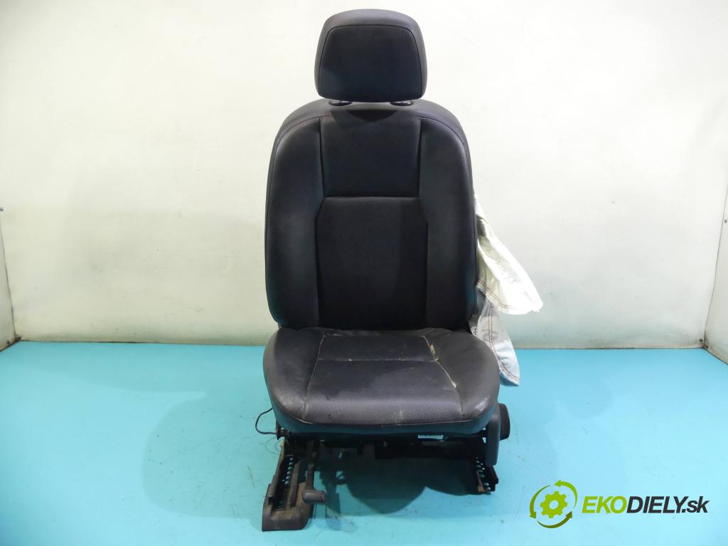 Mercedes GLK X204 2008-2015 2,2.0 cdi 170 HP automatic 125 kW 2143 cm3 5- Sedačka ľavý  (Sedačky, sedadlá)