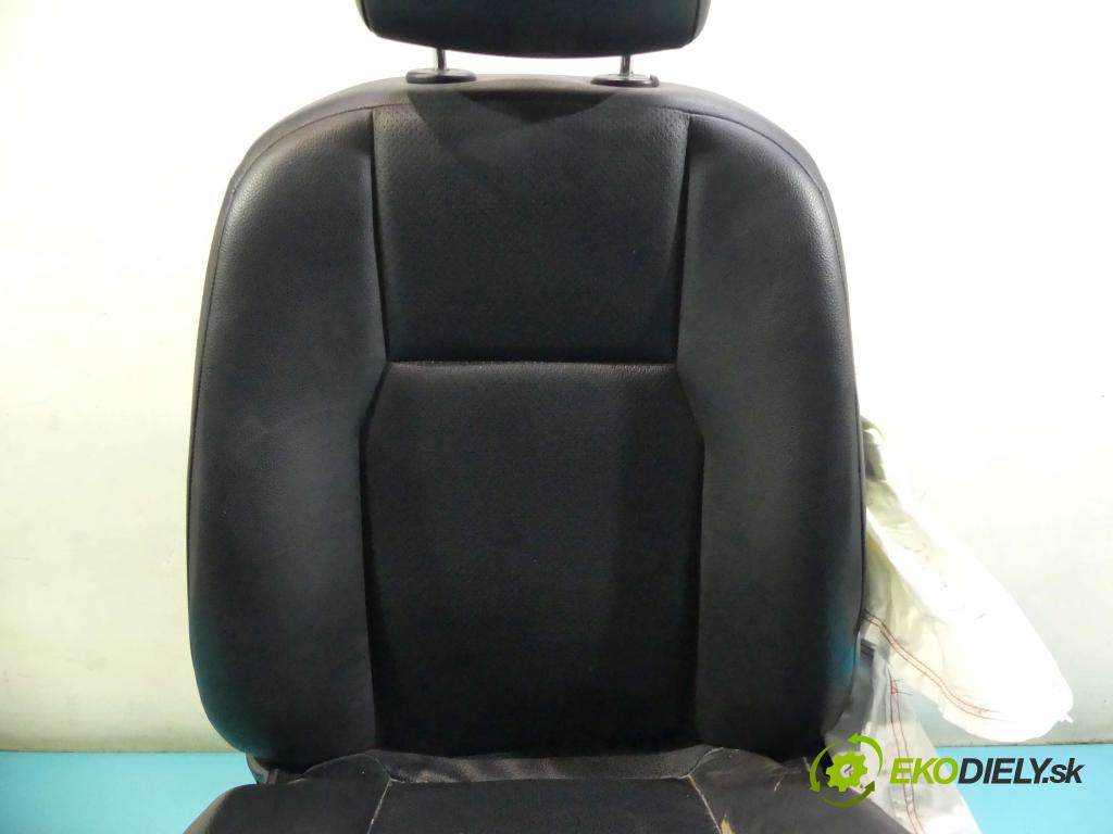 Mercedes GLK X204 2008-2015 2,2.0 cdi 170 HP automatic 125 kW 2143 cm3 5- Sedačka ľavý (Sedačky, sedadlá)